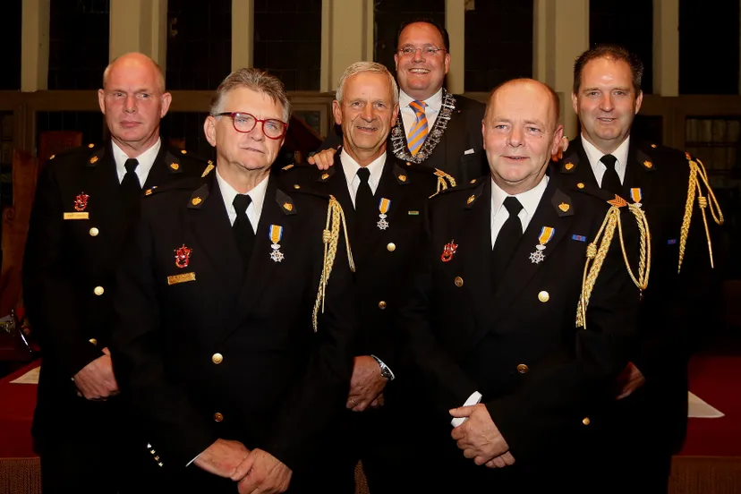 groepsfoto lintjes vught 0