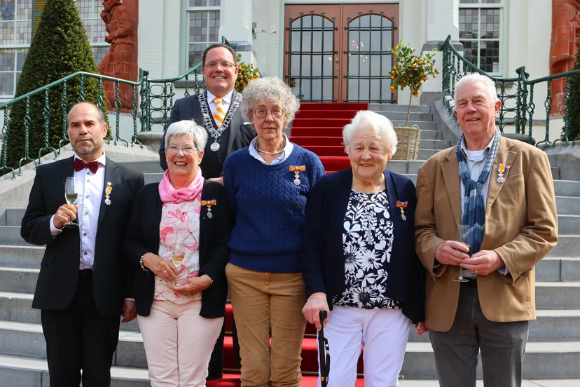 groepsfoto lintjes vught 2