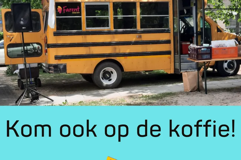 op de koffie