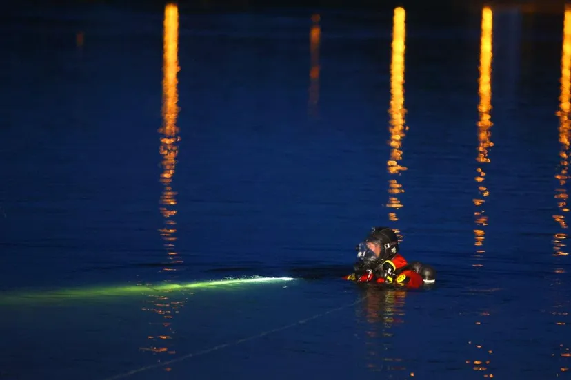 persoon te water 2 1