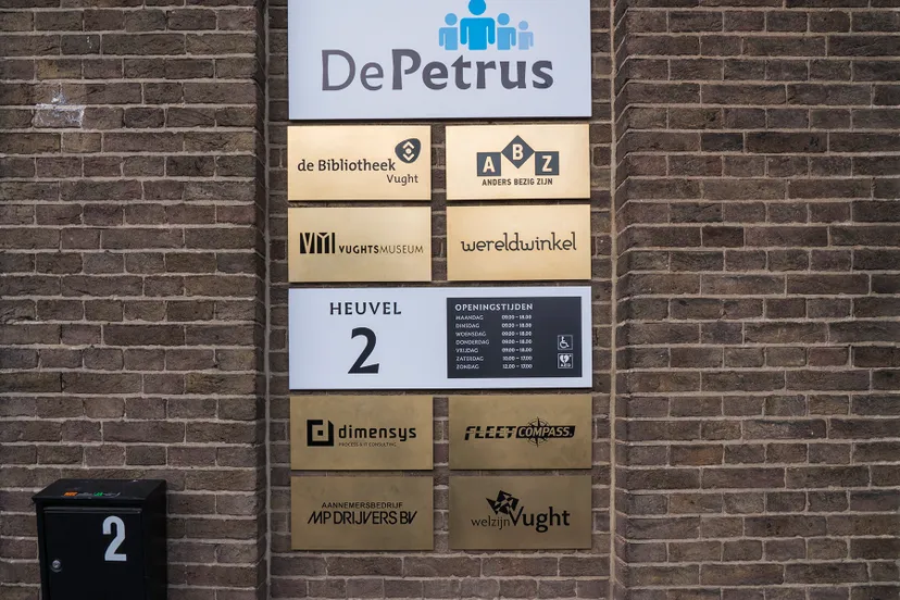 petrus4