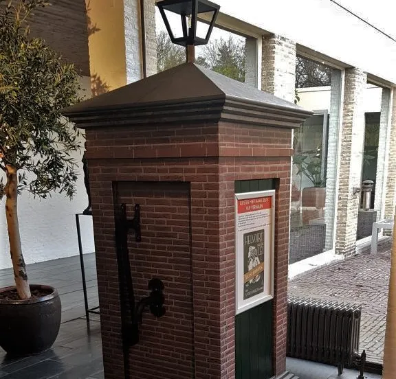 pomphuisje j van balkom 576x1024 1