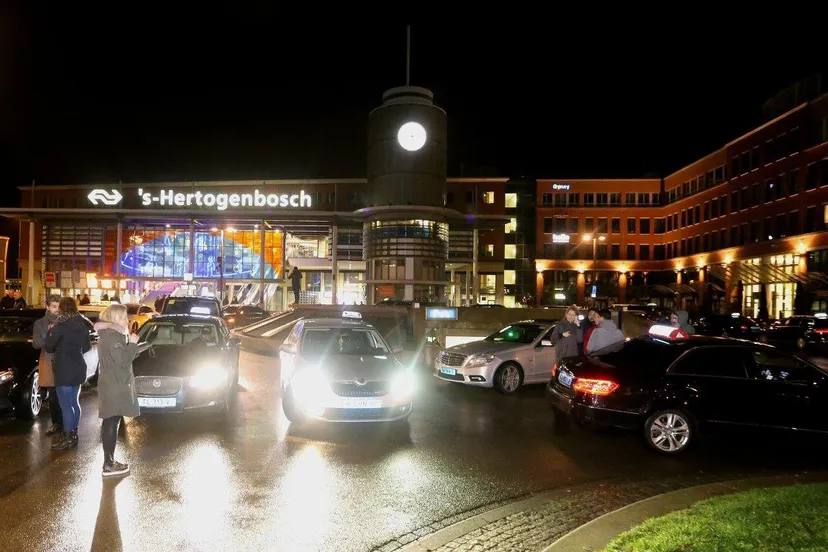 staking taxis den bosch 5