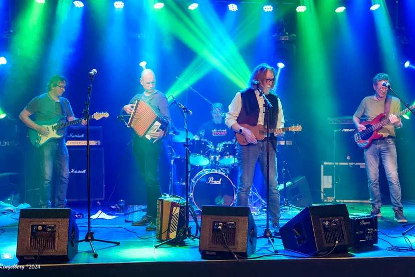 tune out event 26 april 0156