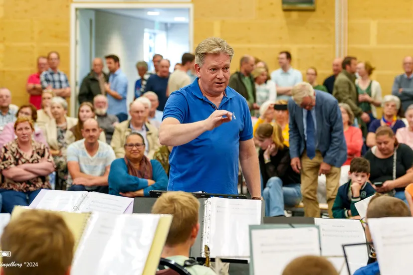 vakantieconcert van harmonie kunst vriendschap 2024 010