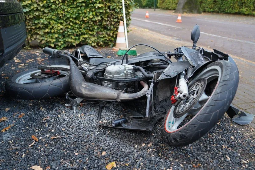 2024 10 17 meesters multi media fotos ongeval torenstraat helvoirt2