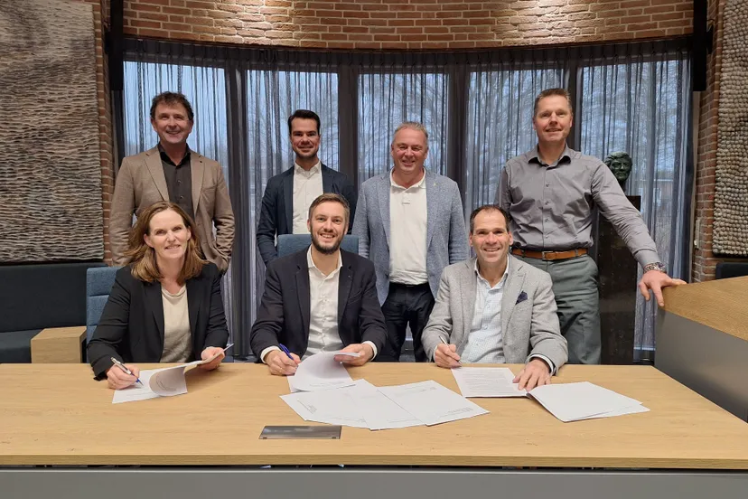 foto ondertekening wmo contract