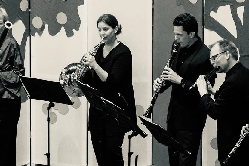 de bezetting speelt3