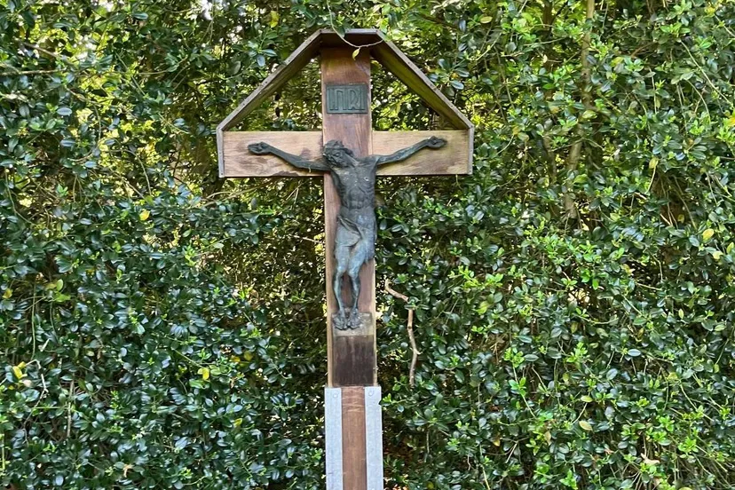 Kruisbeeld Boxtelseweg compleet