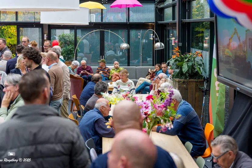 Opening tijdelijk spoor en station 26