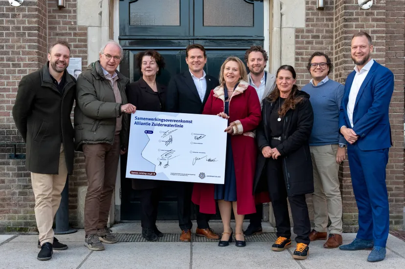Provincies, gemeenten en waterschappen leggen samenwerking Zuiderwaterlinie tot 2048 vast