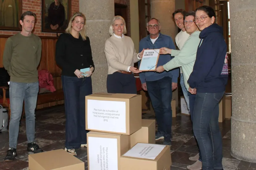 Burgemeester%20overhandigen