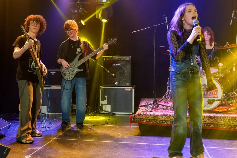 01 - Cover ups - 150