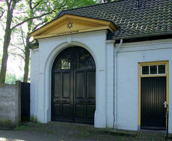 Joodse-begraafplaats-Berkenheuveldreef (Fred de Man)