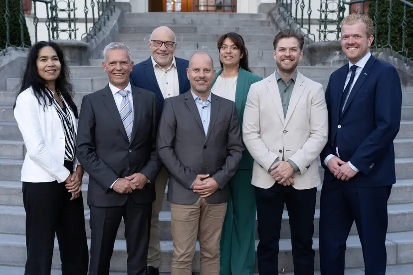 D66
