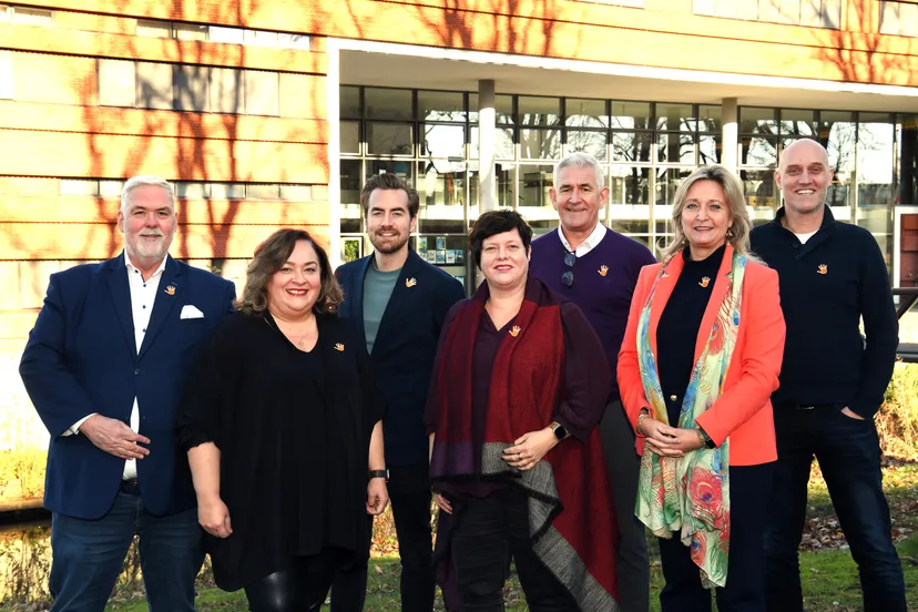 093 orange the world