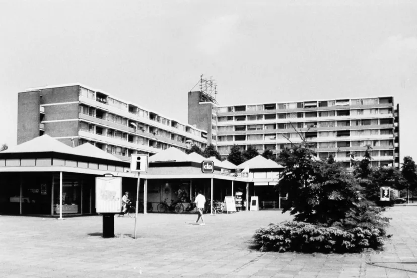 11700 winkelcentrum laageinde gesneden