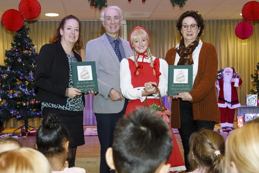 20191212 overhandiging sprookjesboek 02 1