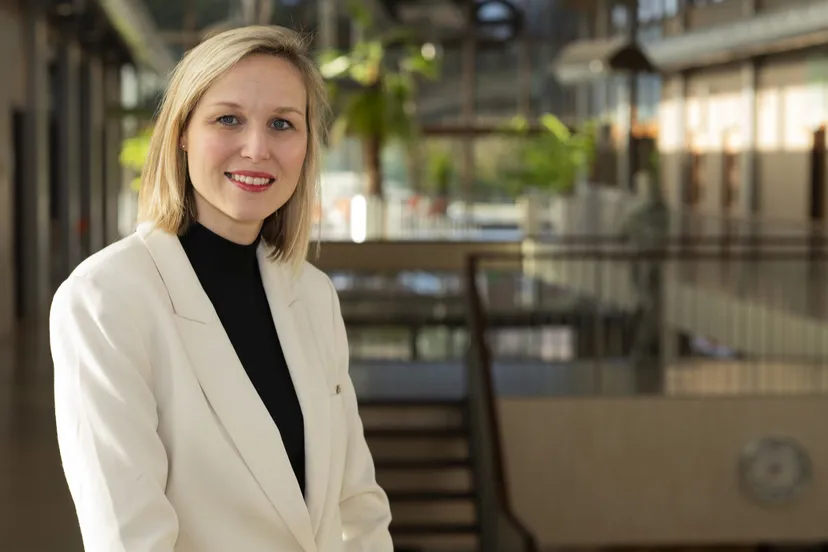 231106 sabine op het hoog 13x18 3