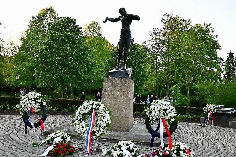 28022758938 cf8d1501ae b