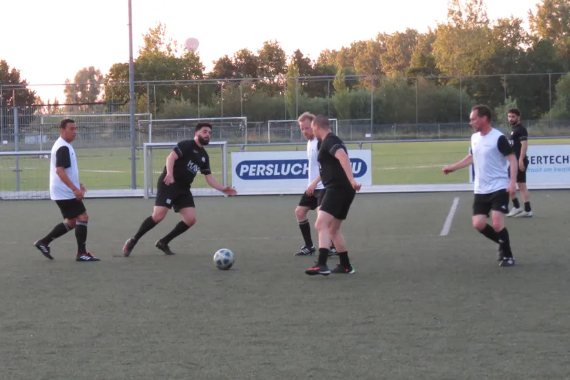 7 tegen 7 toernooi woensdag 14 juni b