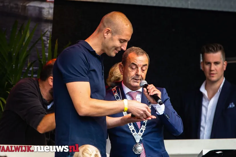 94f40250 79d0 4a63 8588 4952c951e745