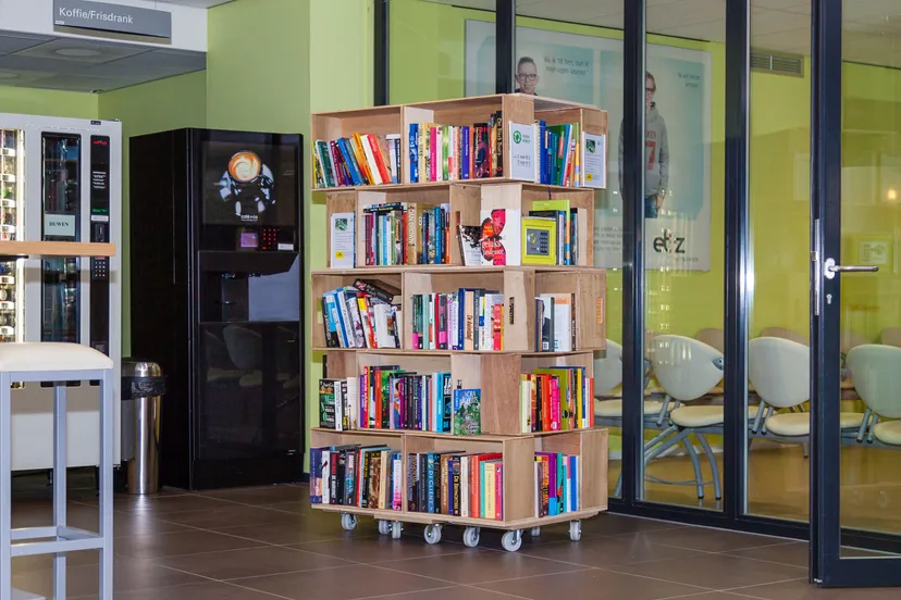 boekentoren waalwijk 1