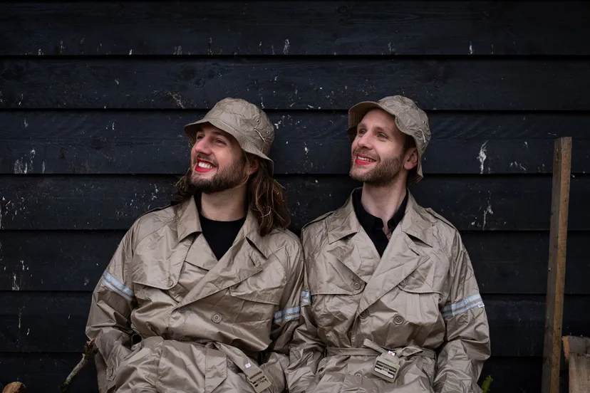 liggend persfoto44885