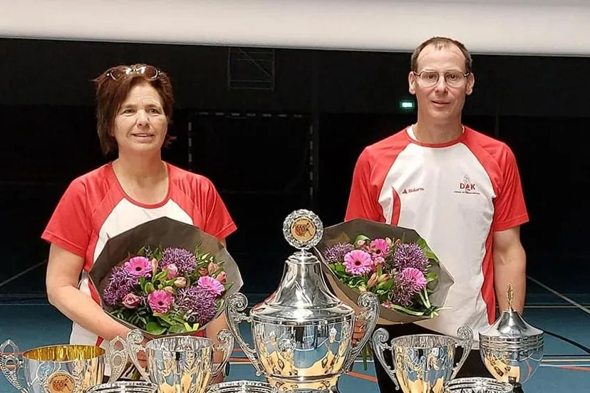 nvl 2022 winnaars met bekers