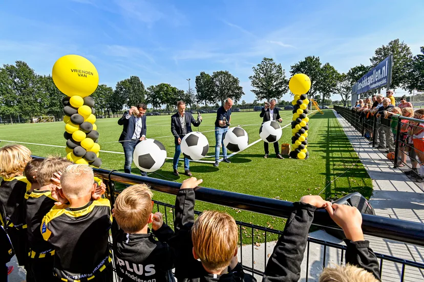 opening kunstgrasveld ssc55 1