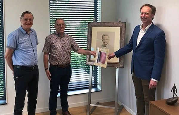 overhandiging 1e exemplaar 2021 1img 1908 2