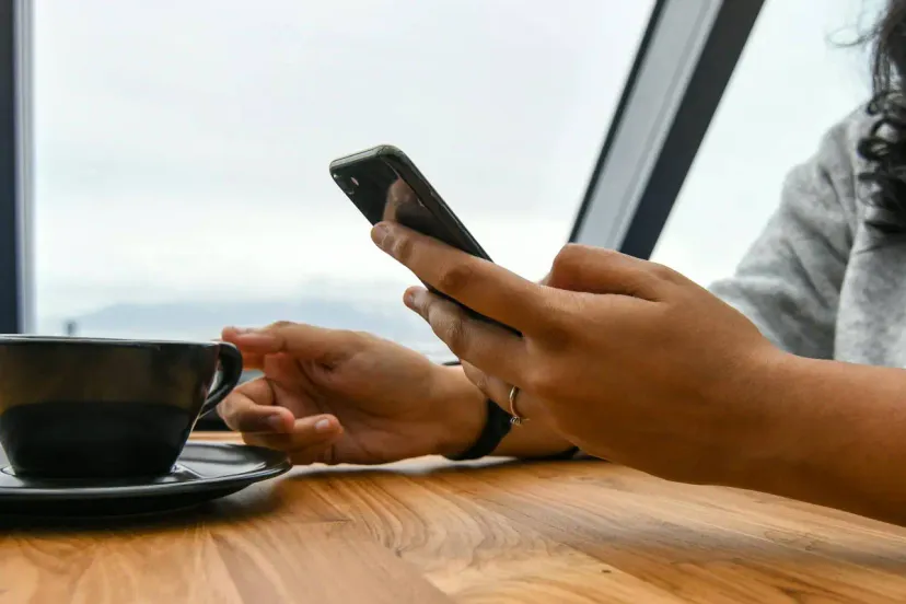 poli telefonietijden header