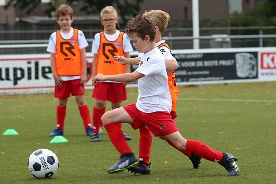 reg voetbaldagen april 1