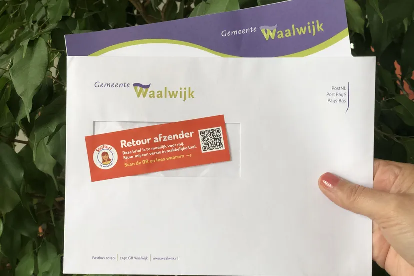 retour afzender sticker op envelop