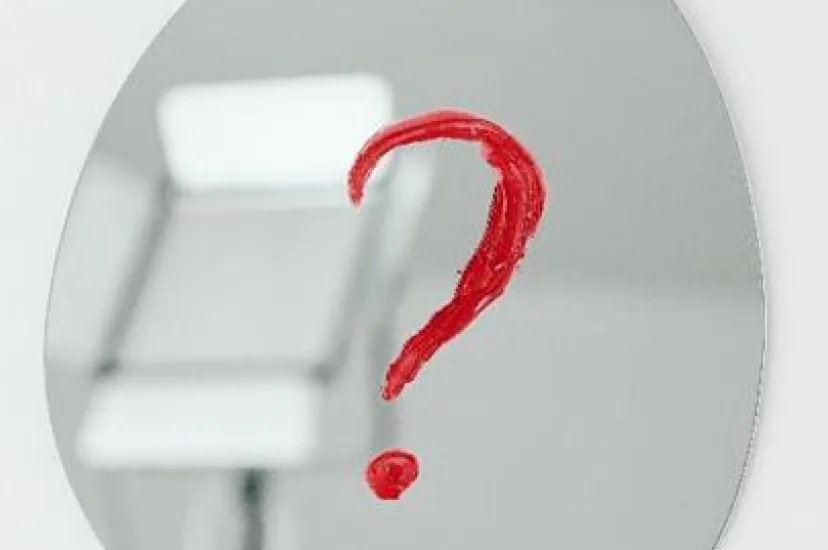 spiegel met vraagteken 0