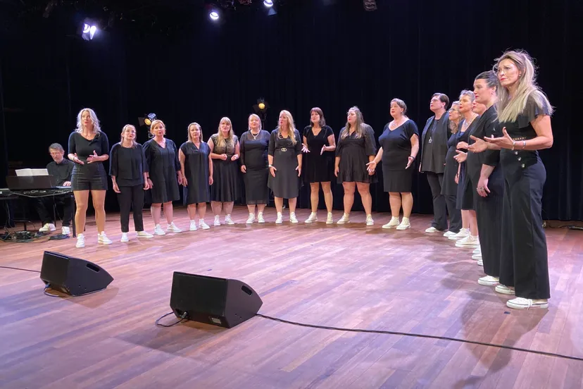 vocal group des unique