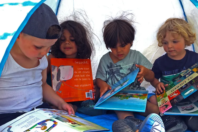 voorleeshut kinderen tent boeken lezen
