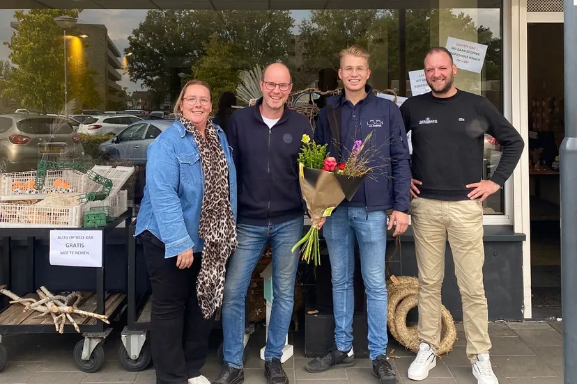 whatsapp image 2022 10 02 at 123501a