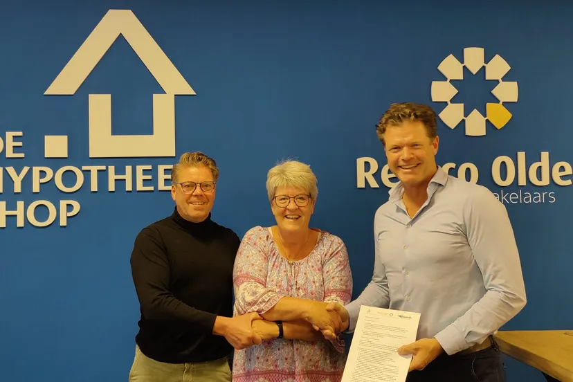 foto ondertekening sponsorovereenkomst 02 10 2024