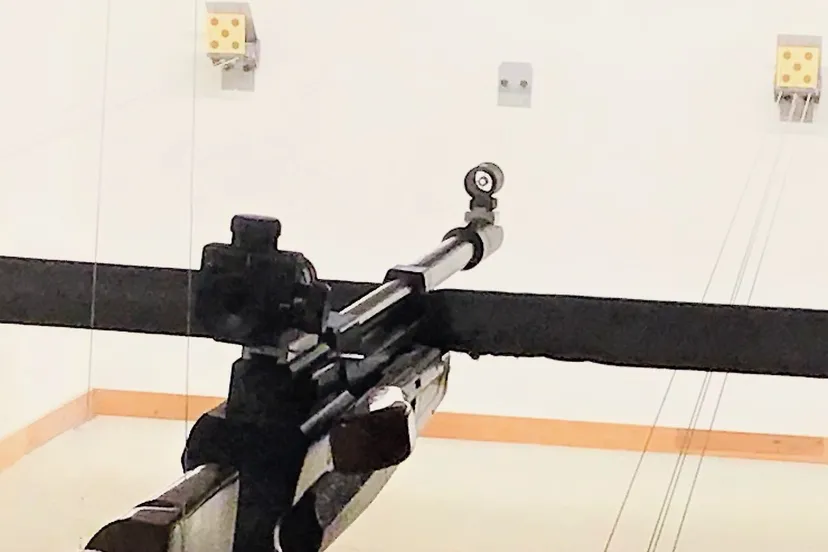 luchtgeweer gericht op scorekaart