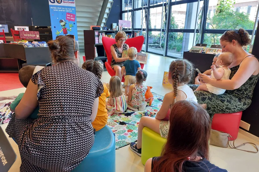 20240626 foto marjo voorlezen