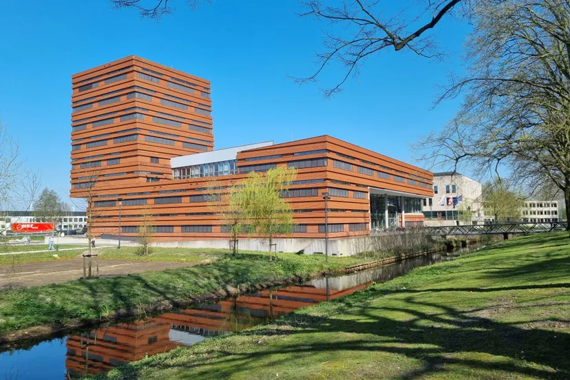 gemeentehuis 03 04 25