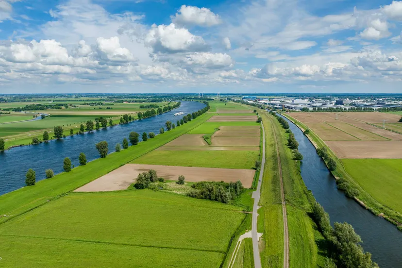 maatregelgebied capelsche uiterwaard stroomopwaarts gezien rijkswaterstaat pulles en pulles lr