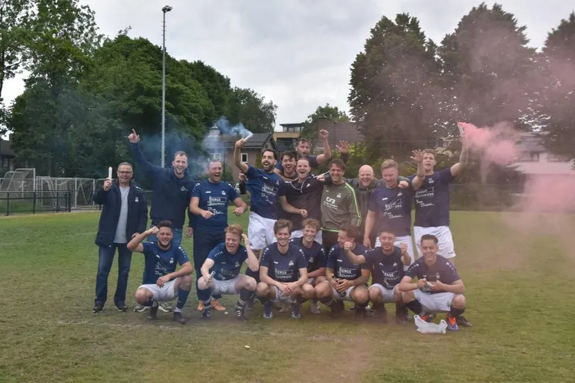 rwb 2zondag kampioen 2024 2025