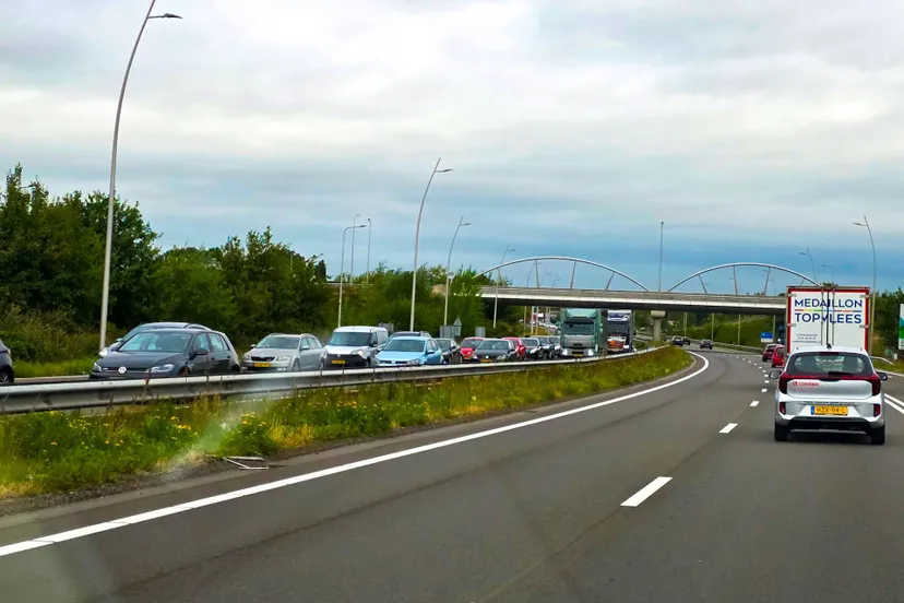 ERIK__HAVERHALS_SMALL_ERIK_HAVERHALS_F5FBAB33-72B3-452A-A8AD-A9493D4E2087