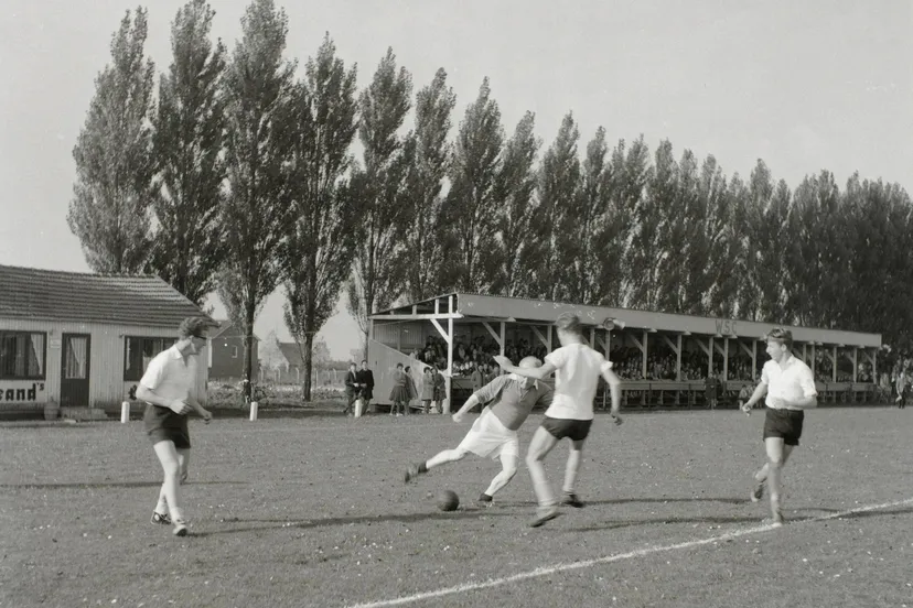 Foto J de Bont_okt1960-Beeldbank SALHA, 84398