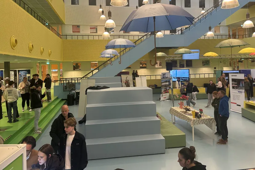 019 - Persbericht Beroepenavond Dr. Mollercollege