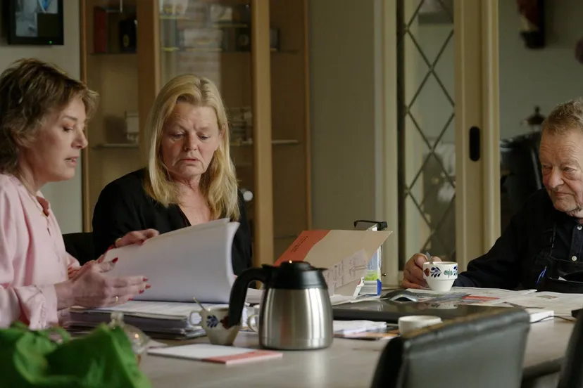 Q2yhCdCrmbw4kiO2rLzcdLzaSKC41tUUJjN3rK2V