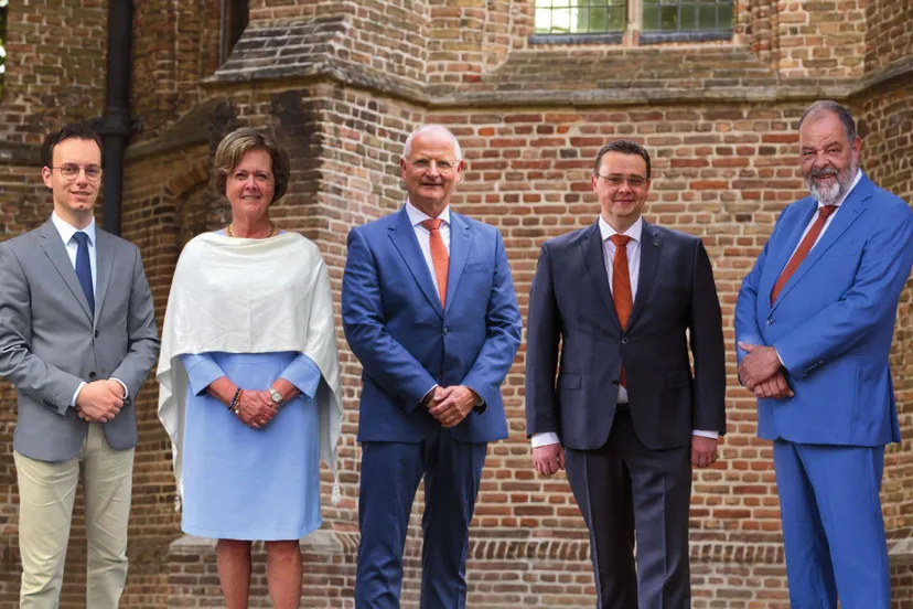Gezamenlijke_voorstelfoto_krant