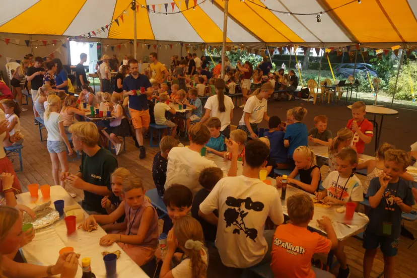 Gezellig pannenkoeken eten met elkaar